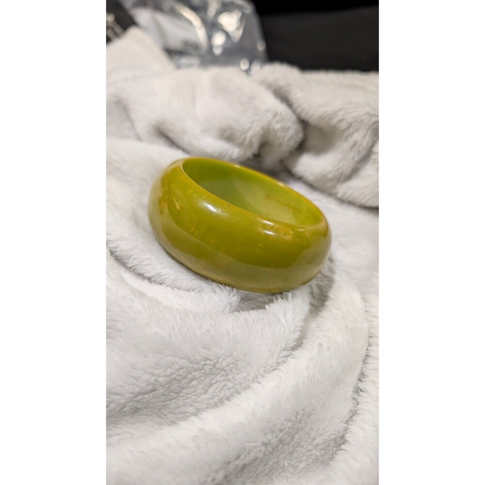 Vintage Wide Heavy Chunky Bakelite Bangle Marble Green Apple Swirl Art deco